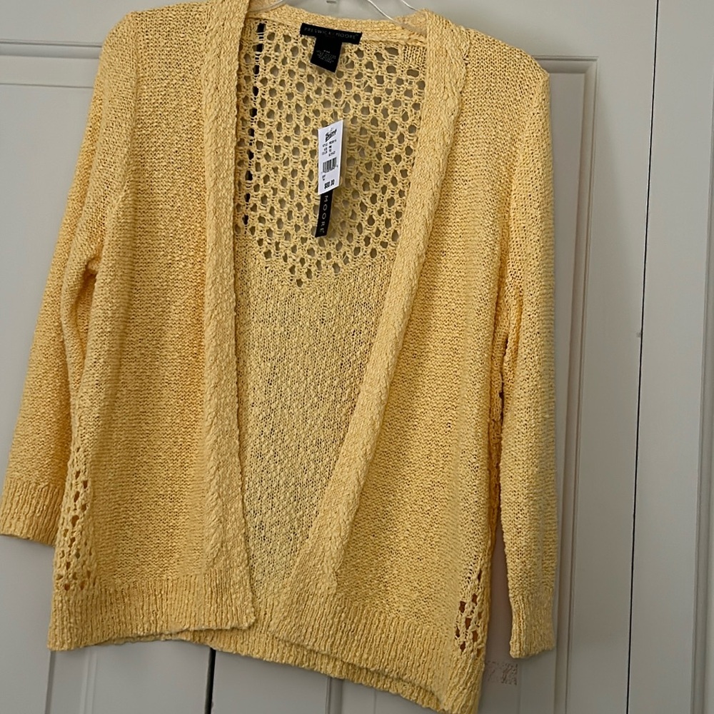 PRESWICK & MOORE  WOMEN SWEATER SIZE. P M